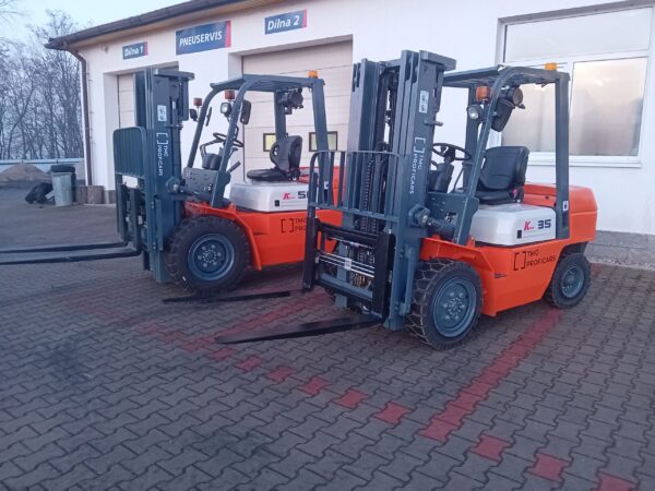 Vysokozdvižný vozík 3.5T, 4,5m zdvih, DIESEL - Image 9
