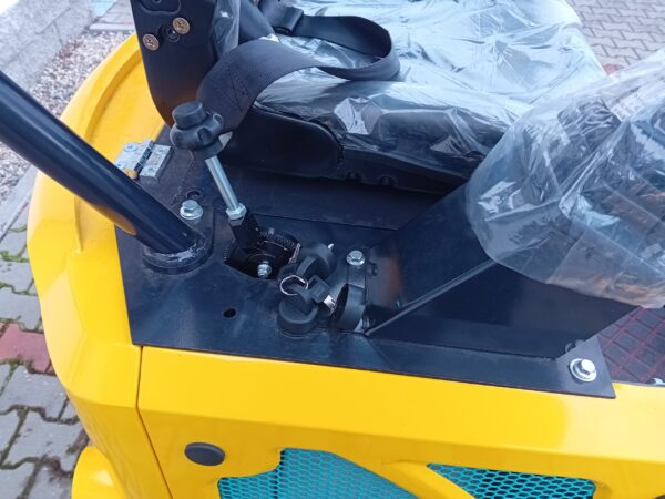 Minibagr YCW-1.5T, 9kW Kubota - Image 10